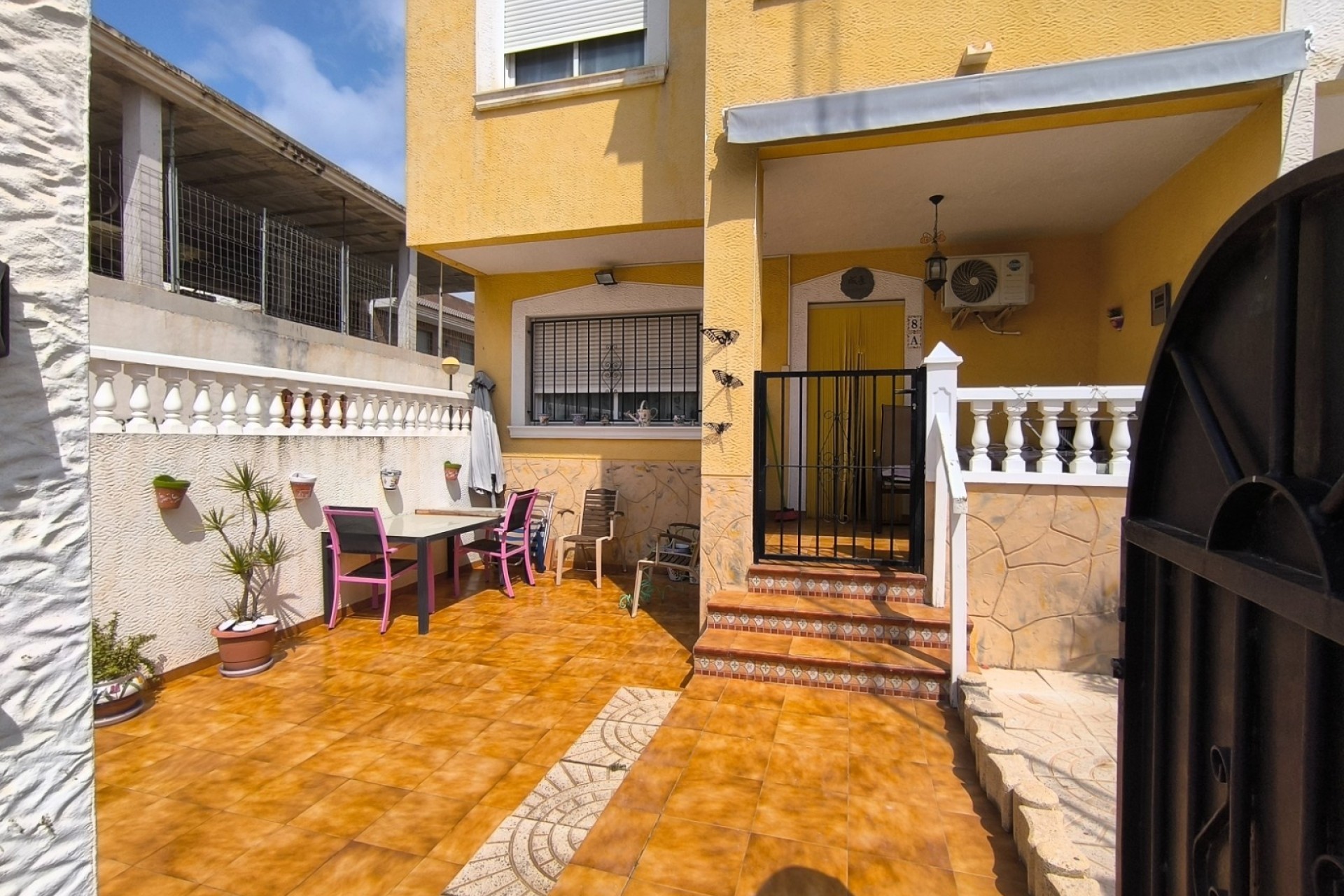 Herverkoop - Stadswoning -
Orihuela