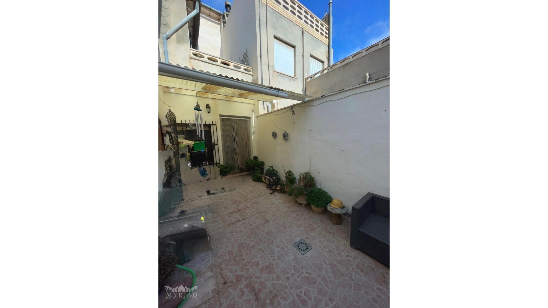 Herverkoop - Stadswoning -
Pinoso - Pinoso Alicante