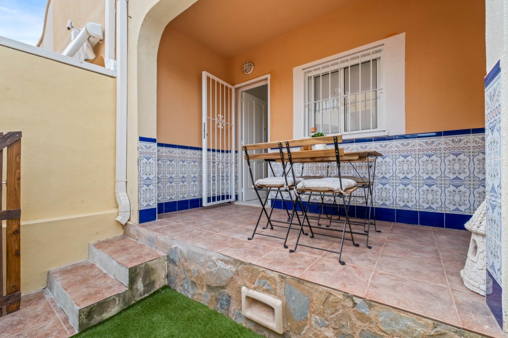 Herverkoop - Stadswoning -
Playa Flamenca - Costa Blanca