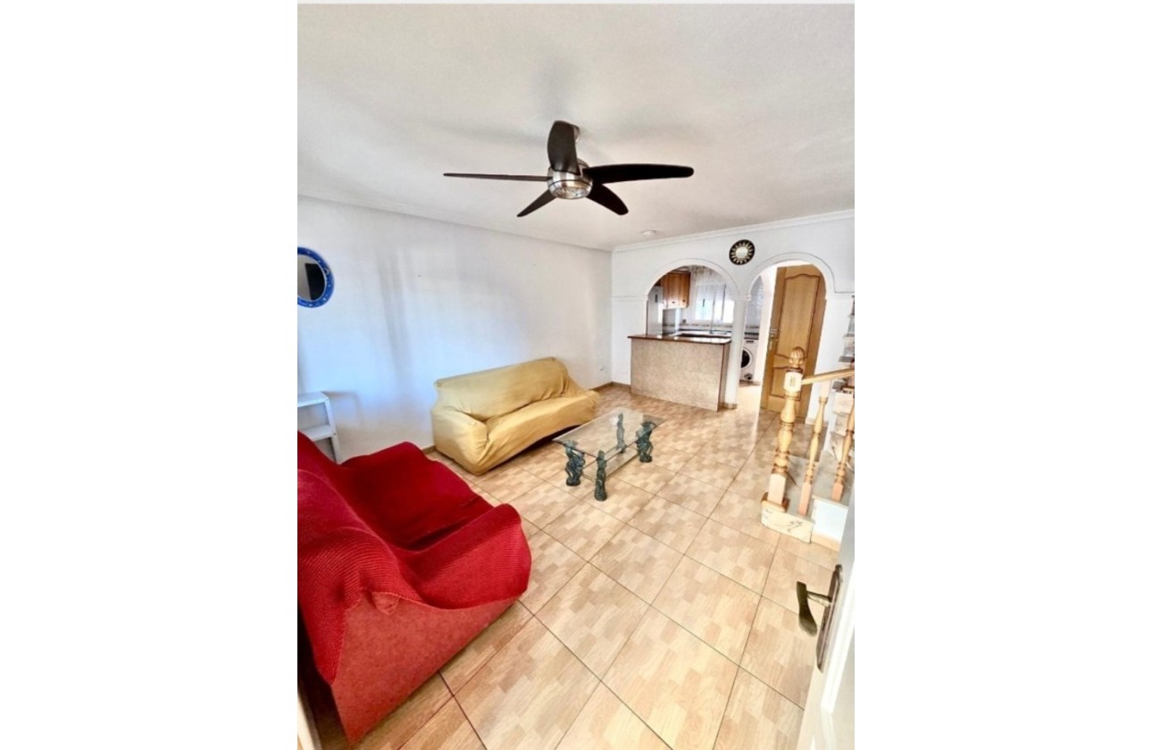 Herverkoop - Stadswoning -
Playa Flamenca - Costa Blanca