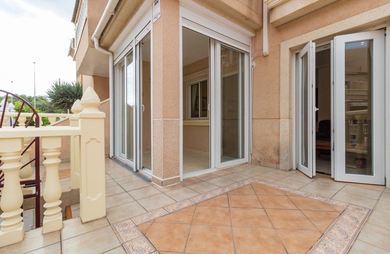 Herverkoop - Stadswoning -
Playa Flamenca