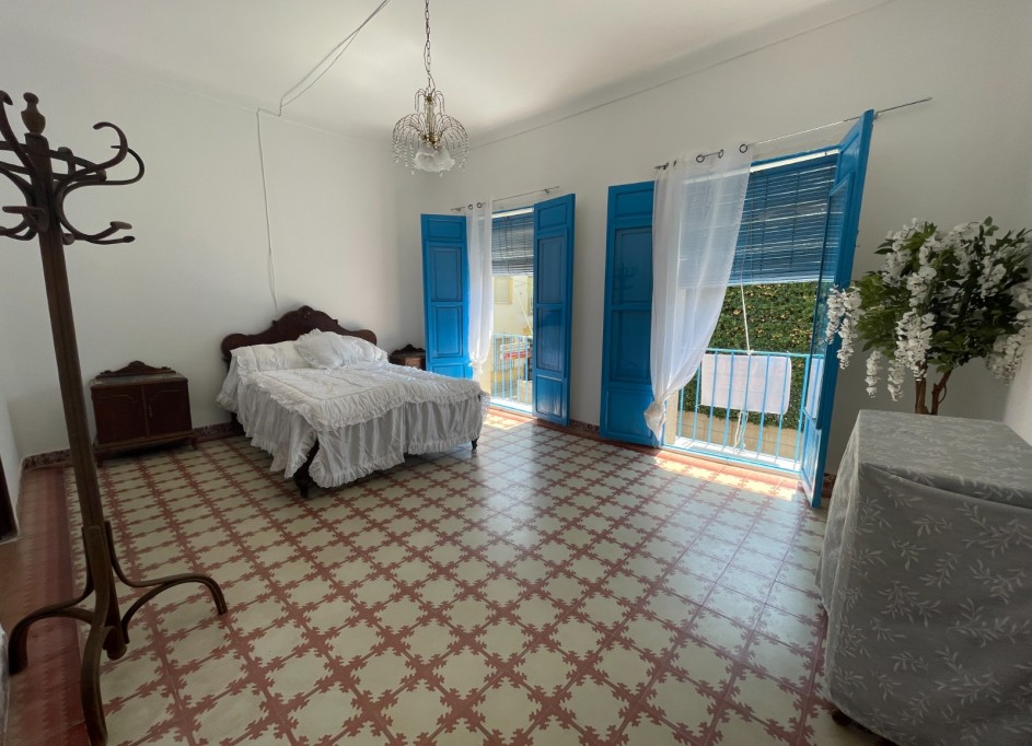 Herverkoop - Stadswoning -
Rojales