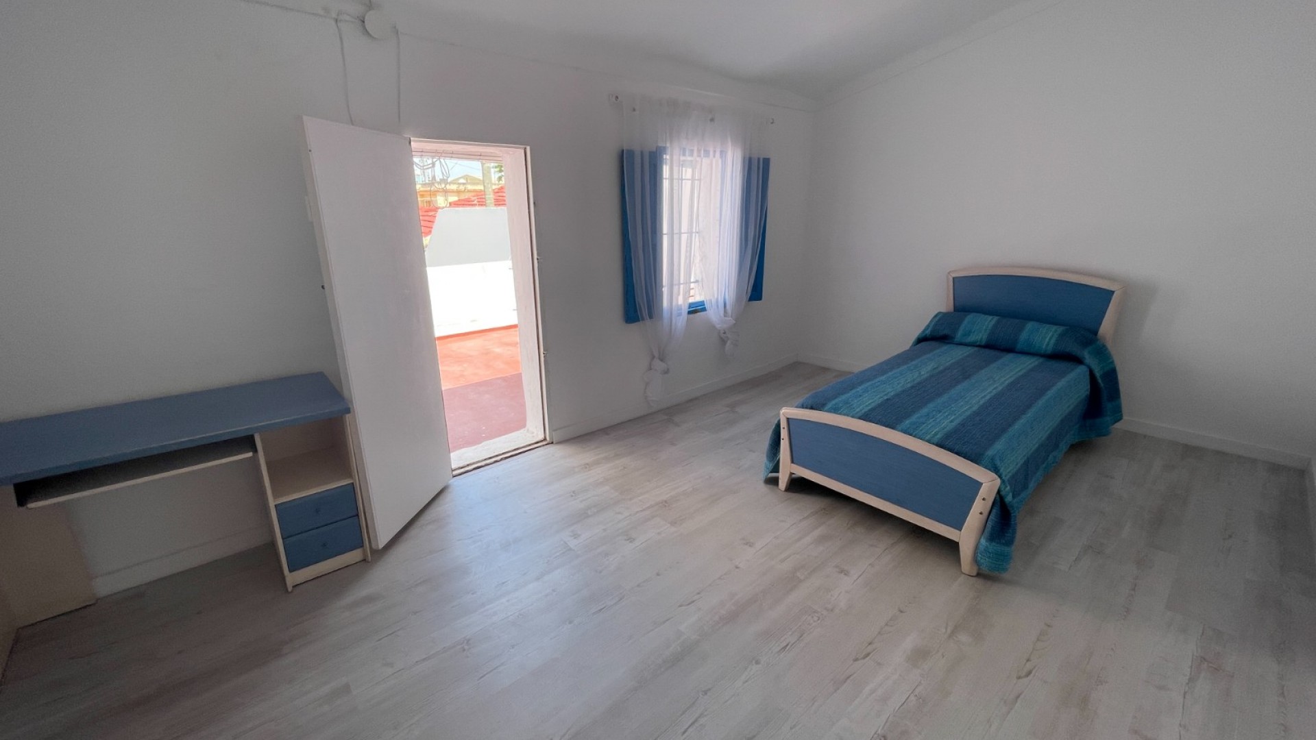 Herverkoop - Stadswoning -
Rojales