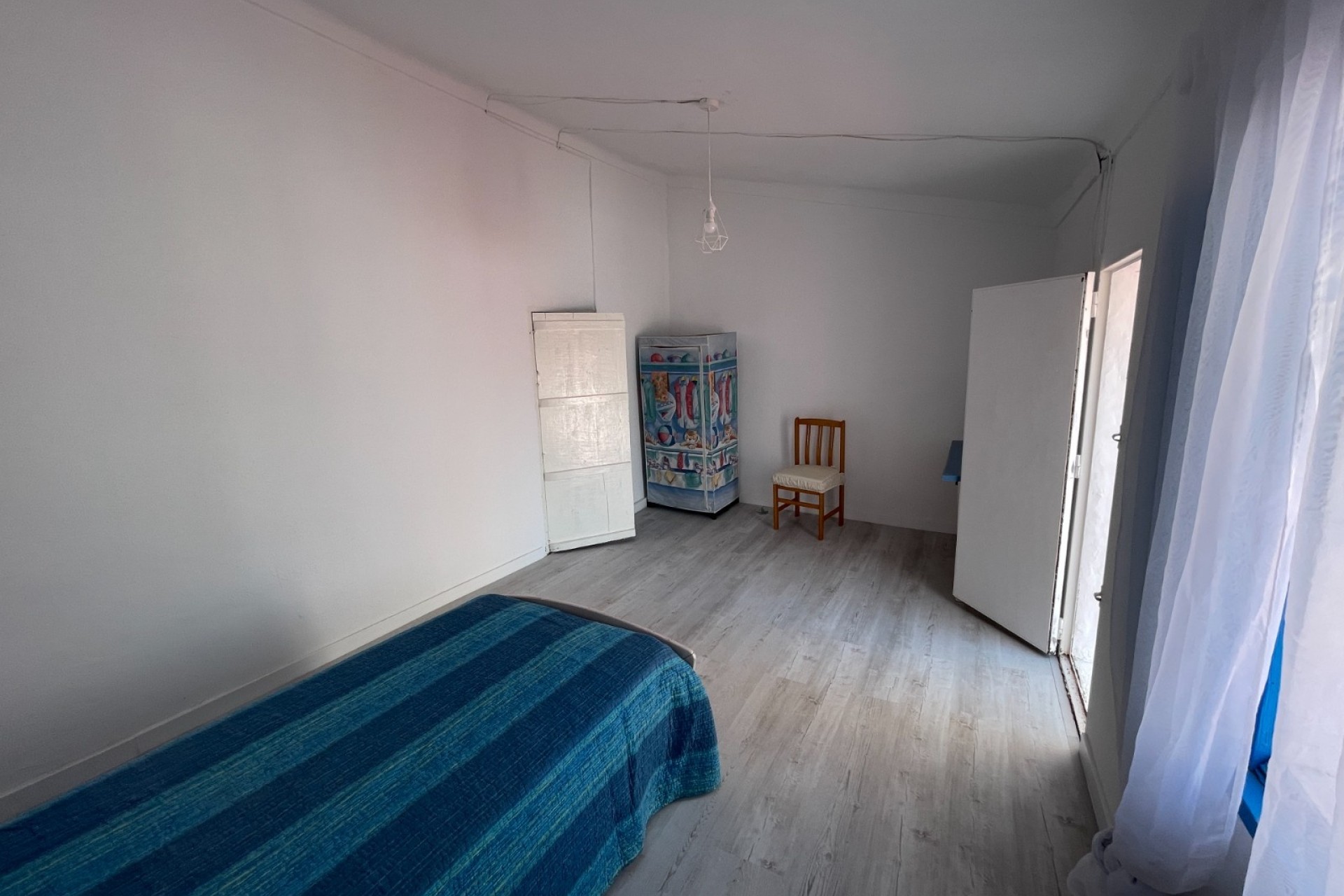 Herverkoop - Stadswoning -
Rojales