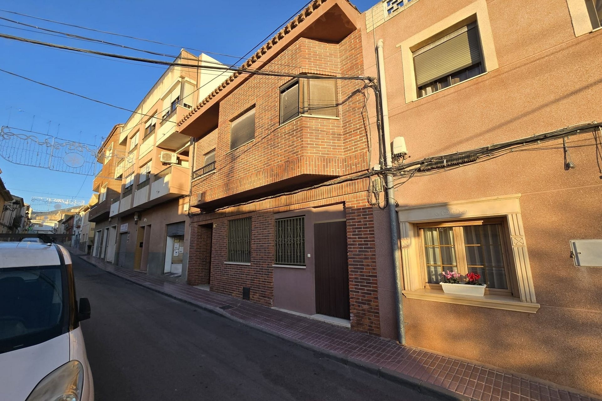 Herverkoop - Stadswoning -
Salinas