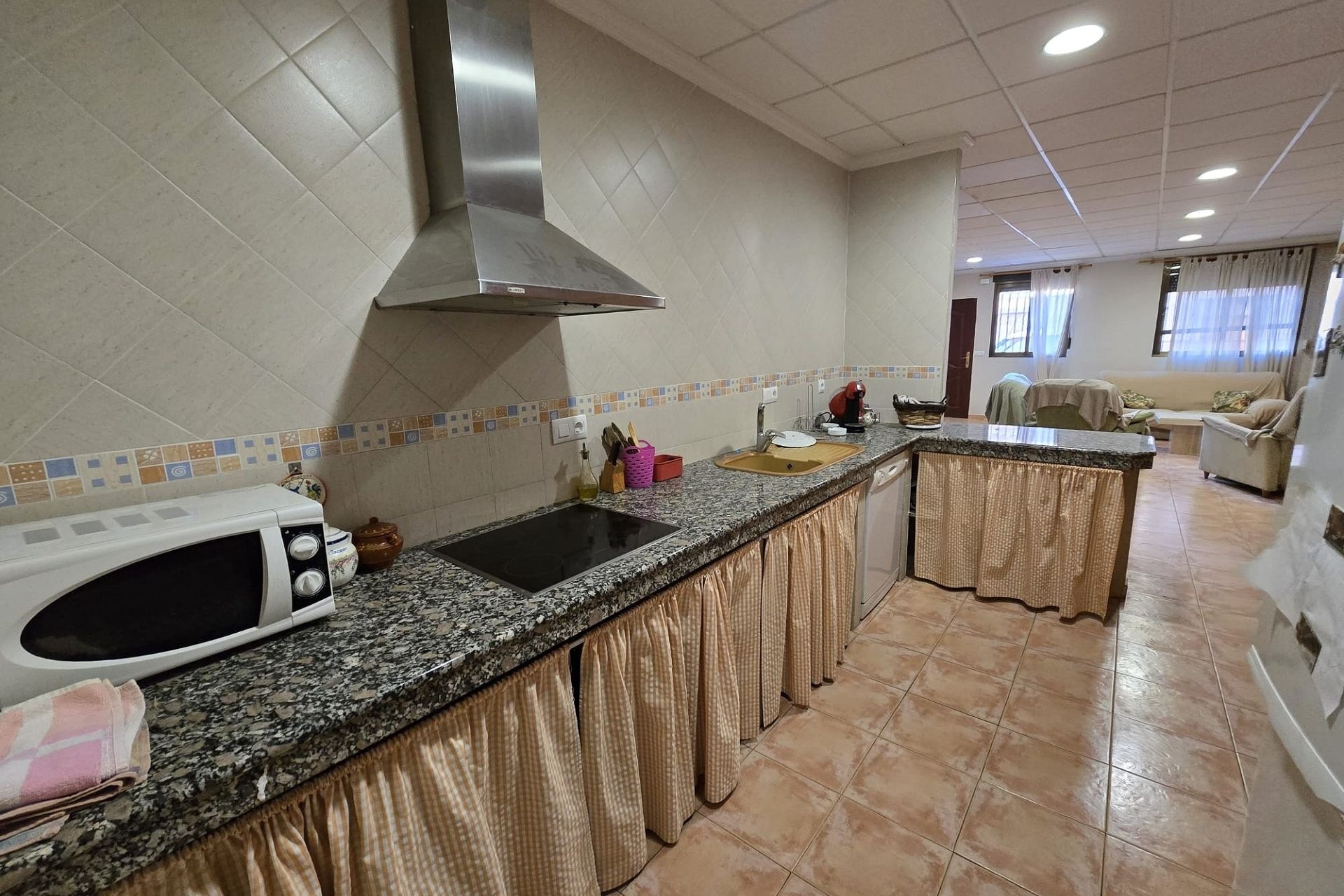 Herverkoop - Stadswoning -
Salinas