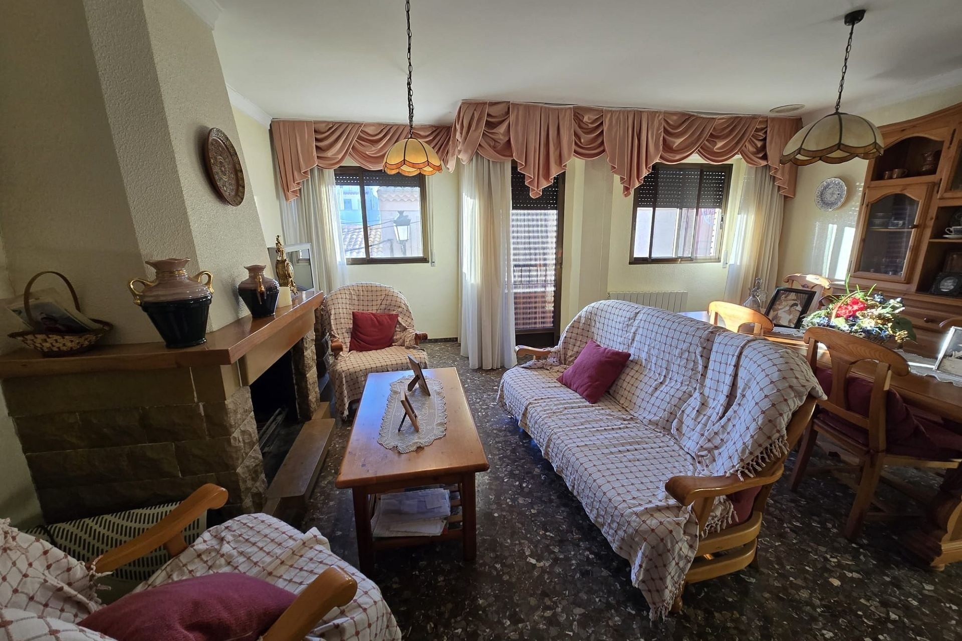 Herverkoop - Stadswoning -
Salinas