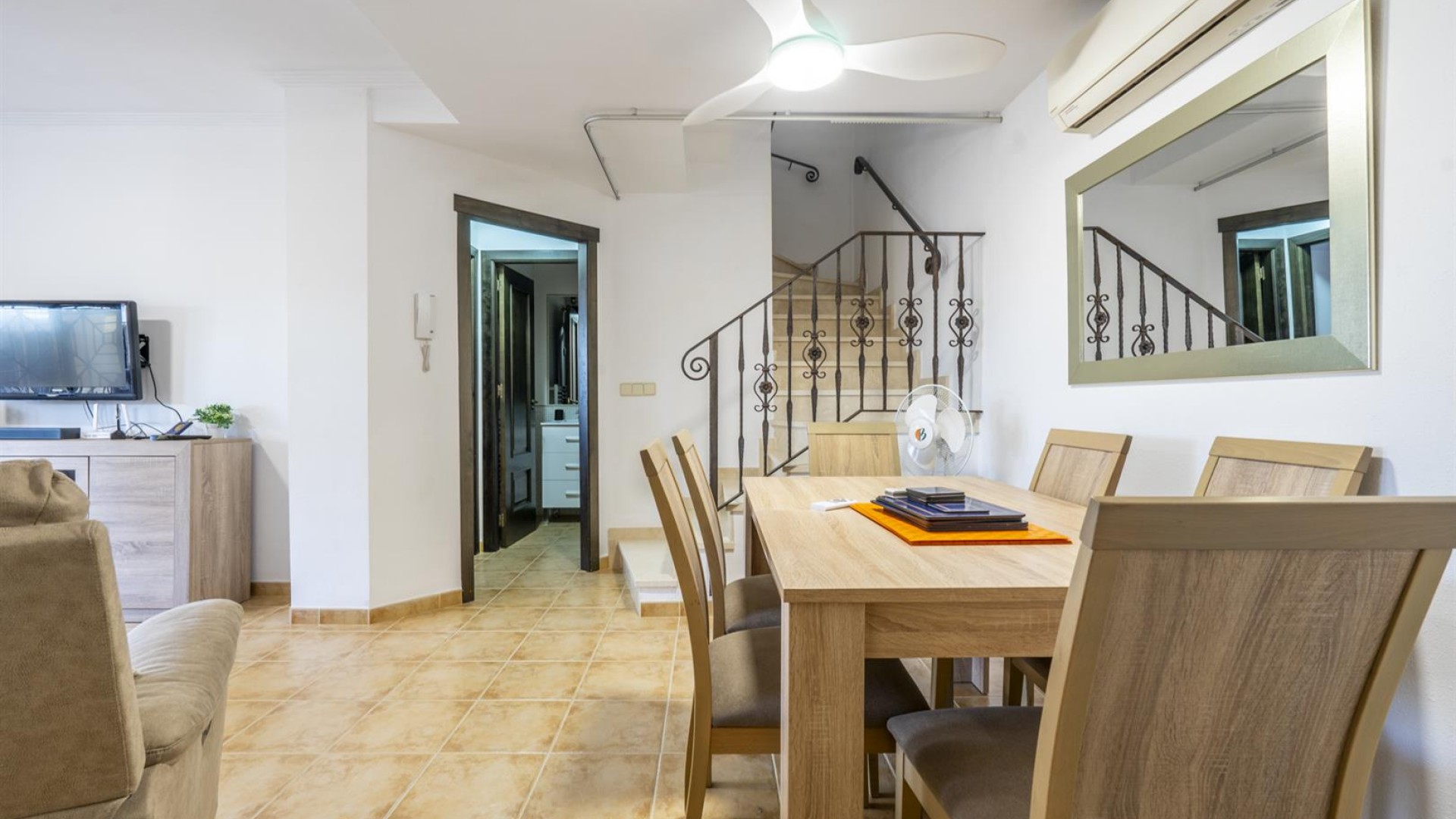 Herverkoop - Stadswoning -
SAN CAYETANO