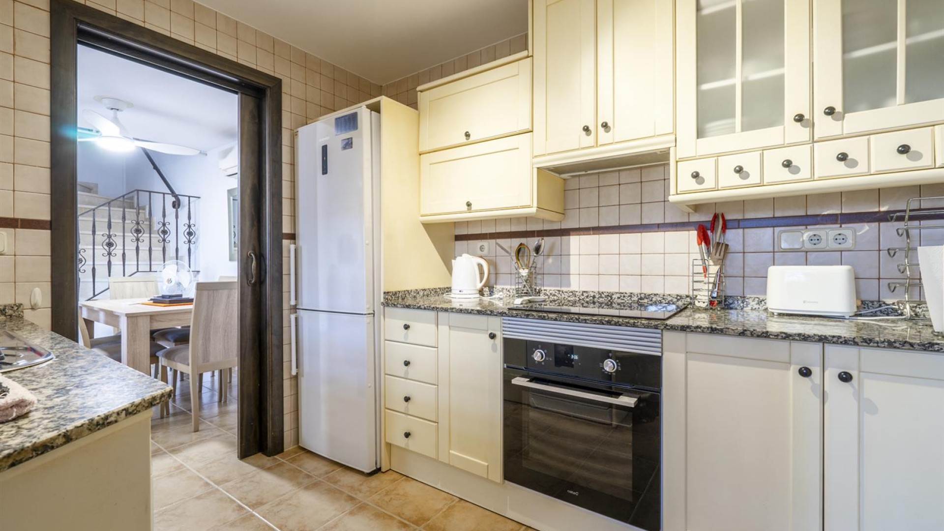 Herverkoop - Stadswoning -
SAN CAYETANO