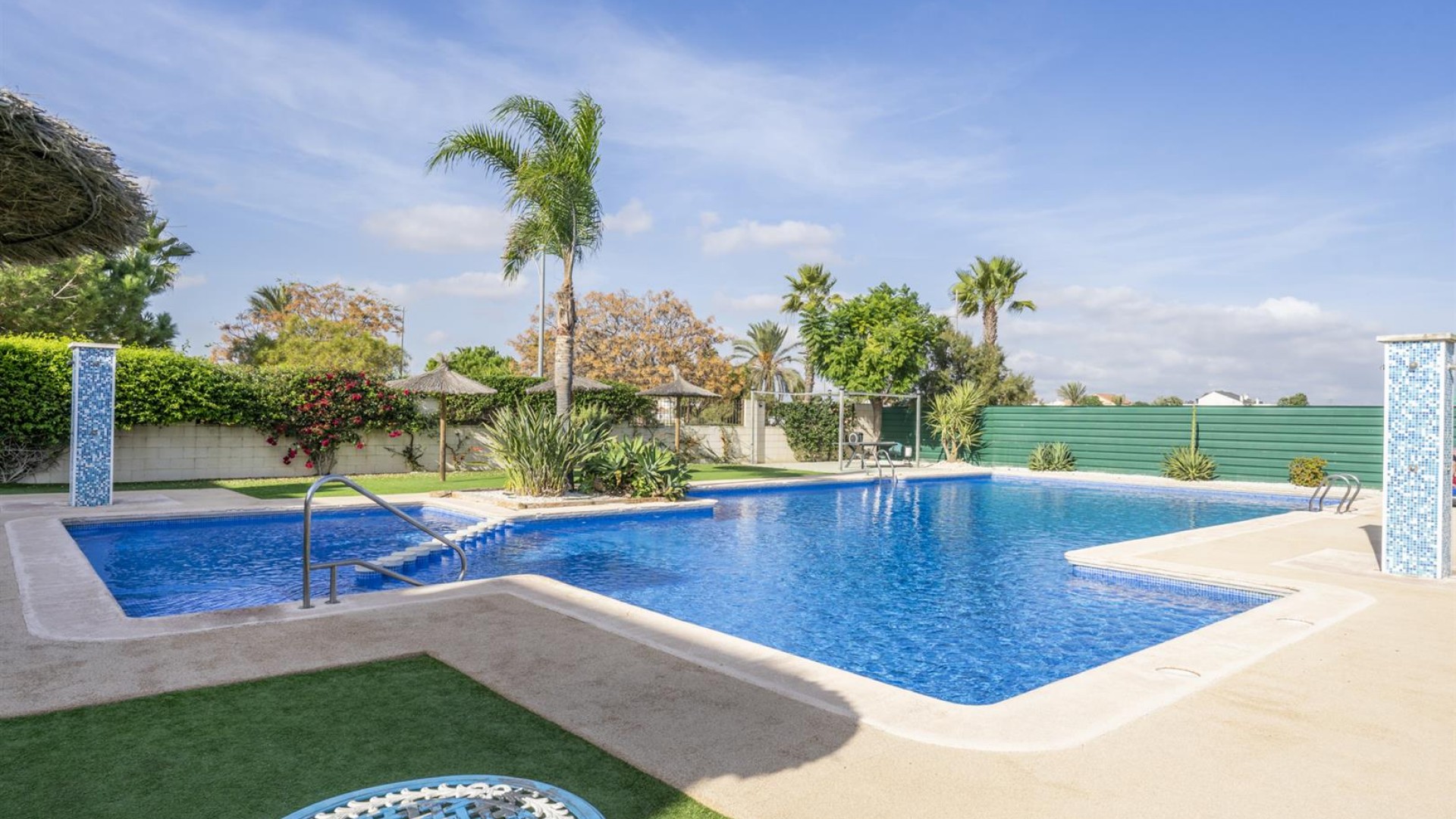 Herverkoop - Stadswoning -
SAN CAYETANO