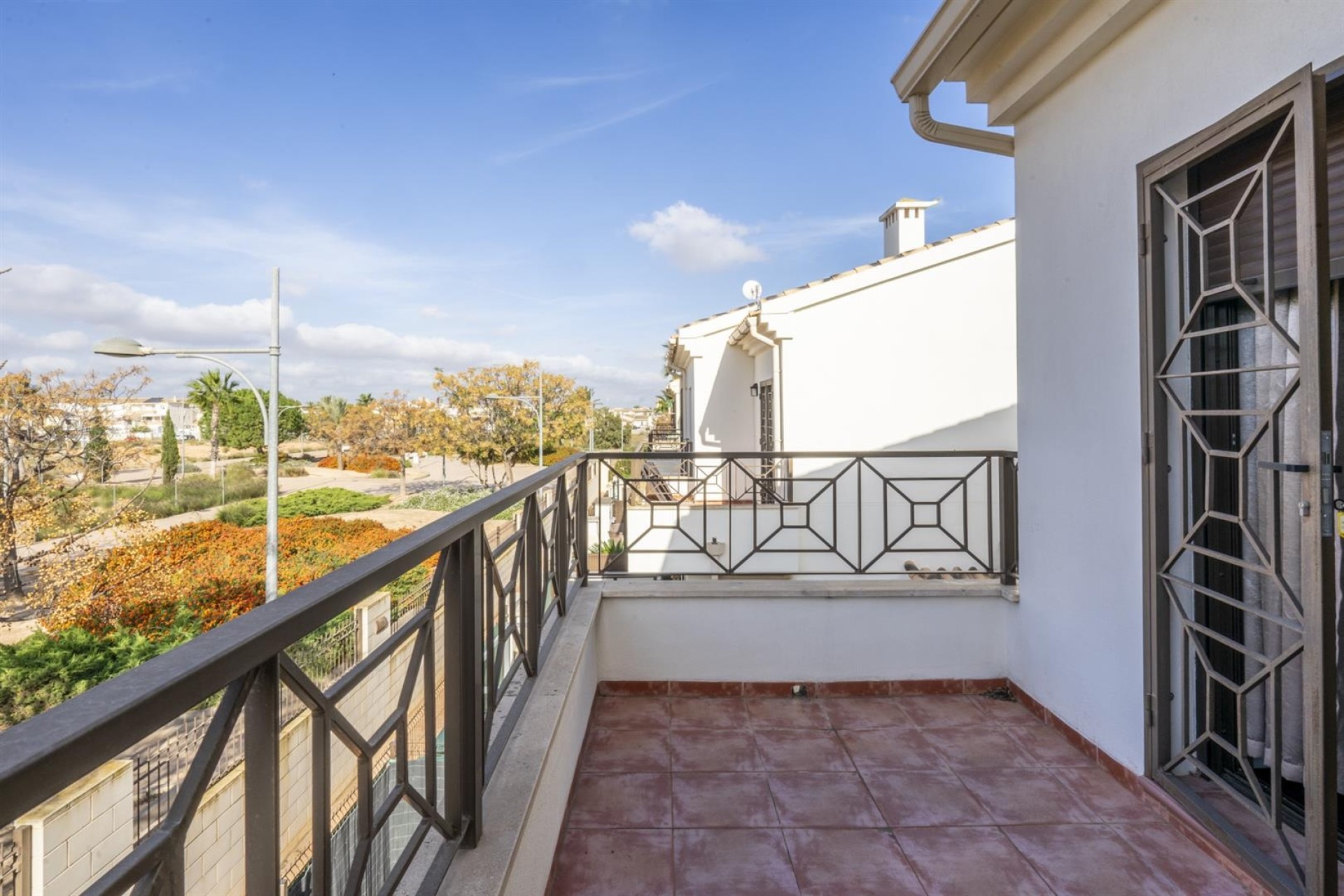 Herverkoop - Stadswoning -
SAN CAYETANO