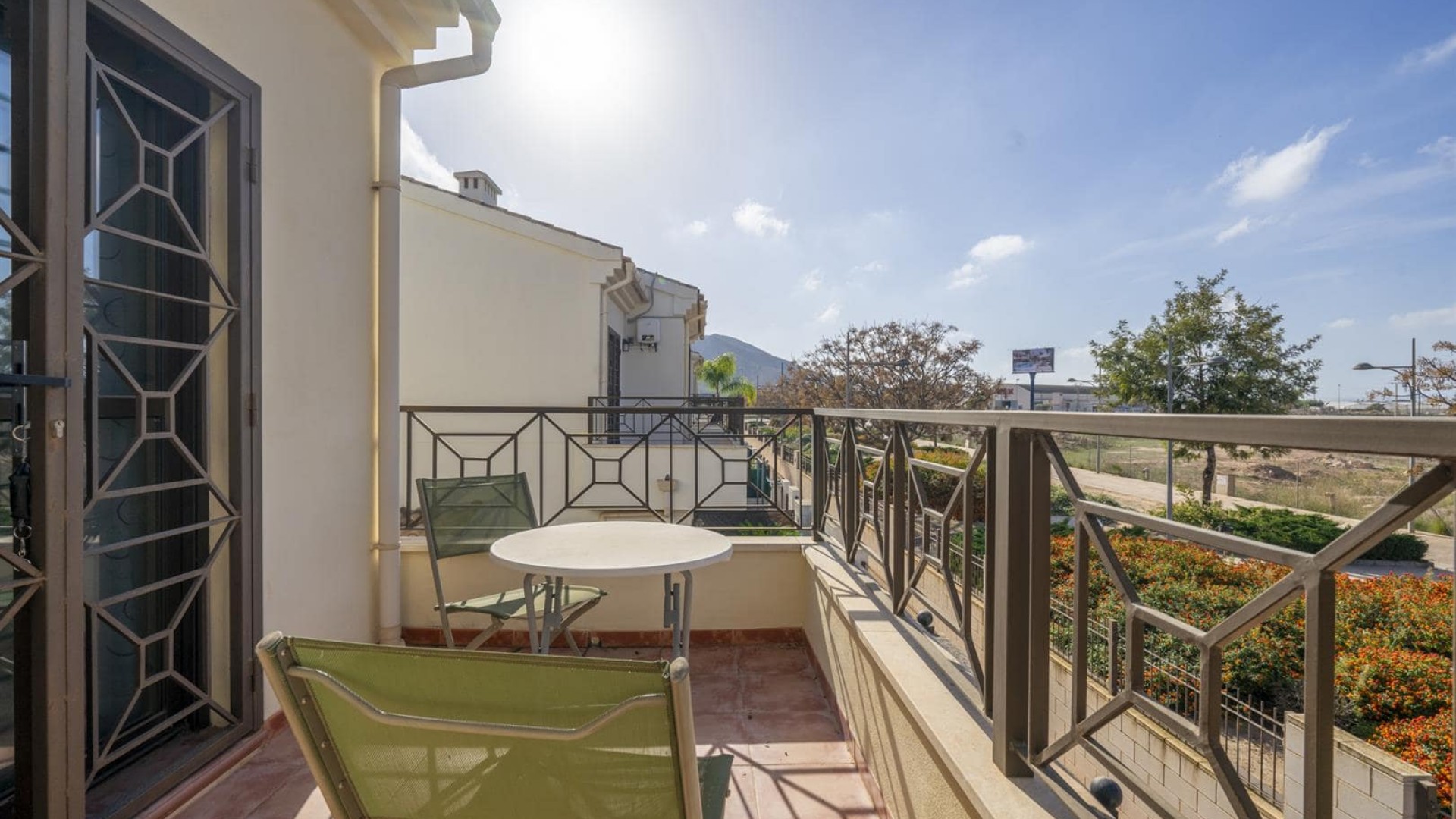 Herverkoop - Stadswoning -
SAN CAYETANO