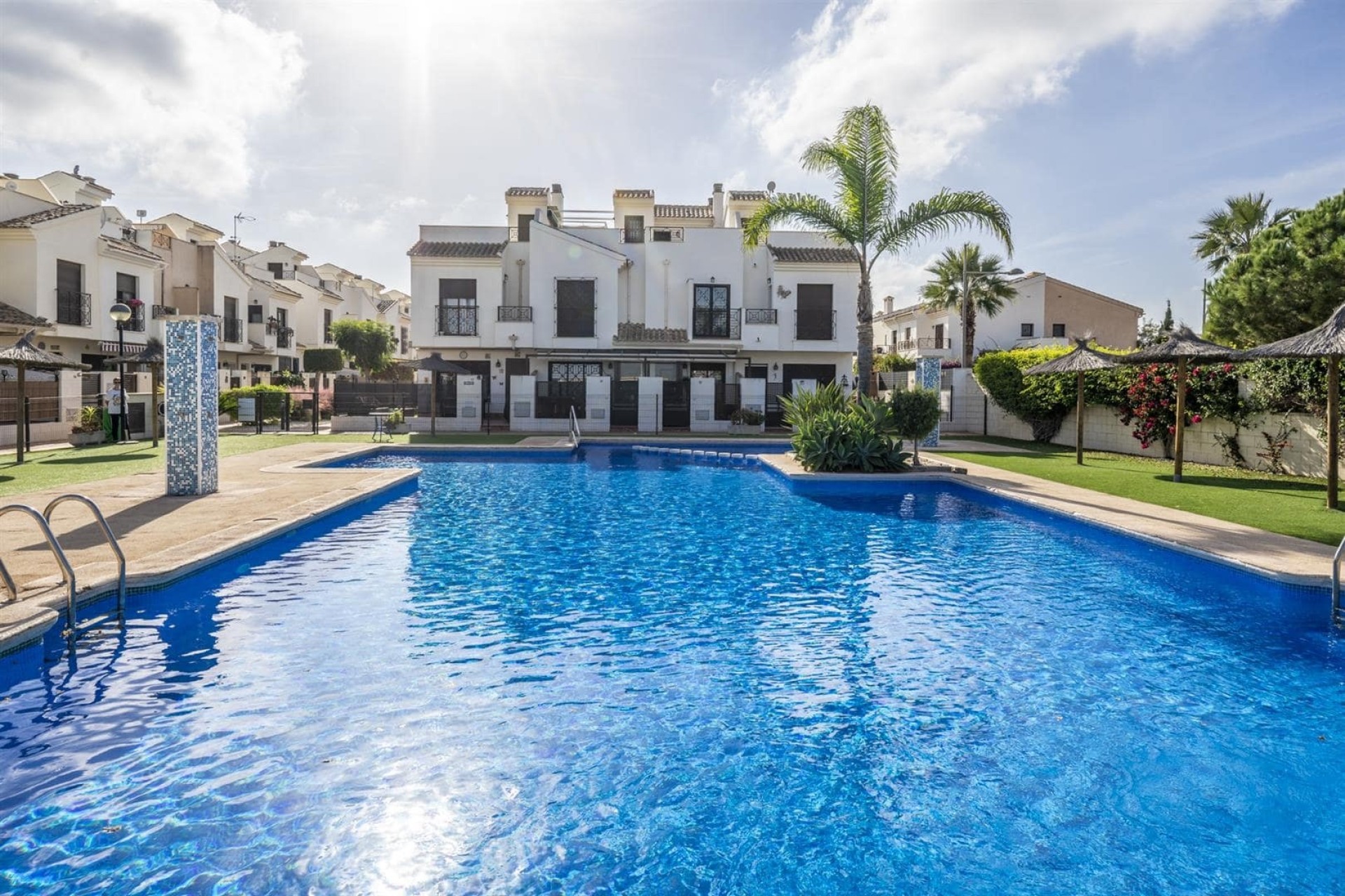 Herverkoop - Stadswoning -
SAN CAYETANO