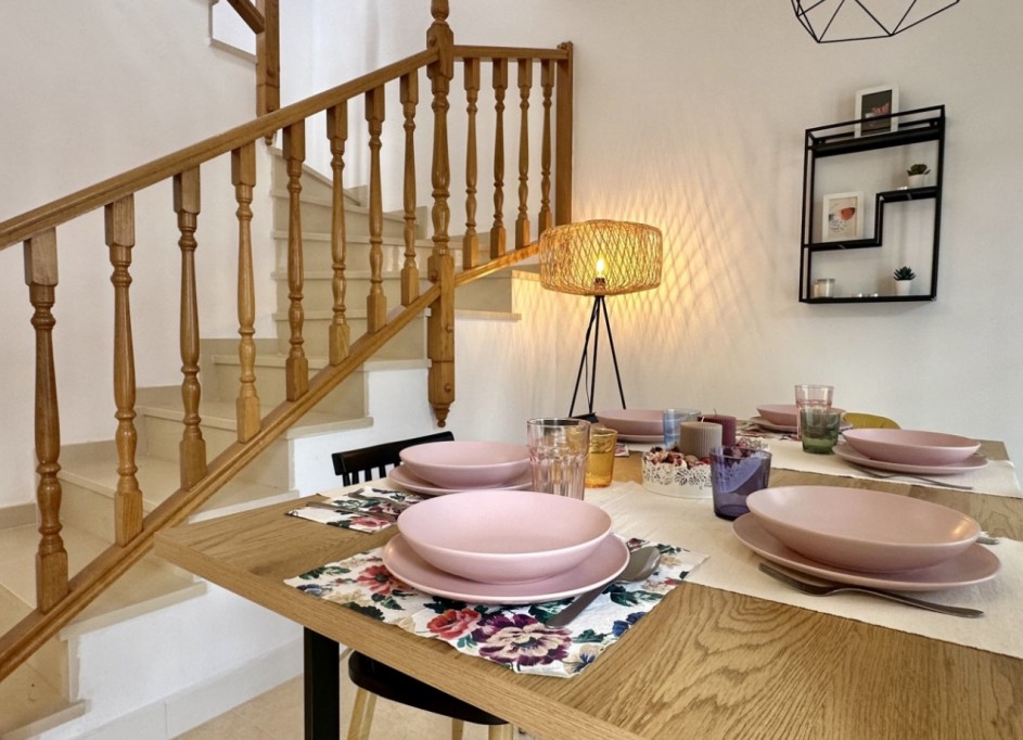 Herverkoop - Stadswoning -
San Miguel de Salinas