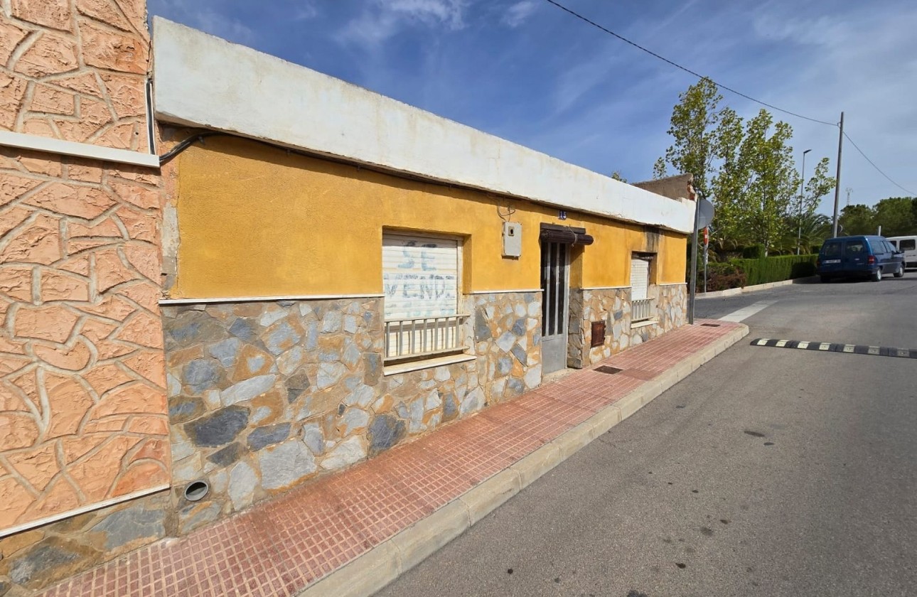 Herverkoop - Stadswoning -
SAX