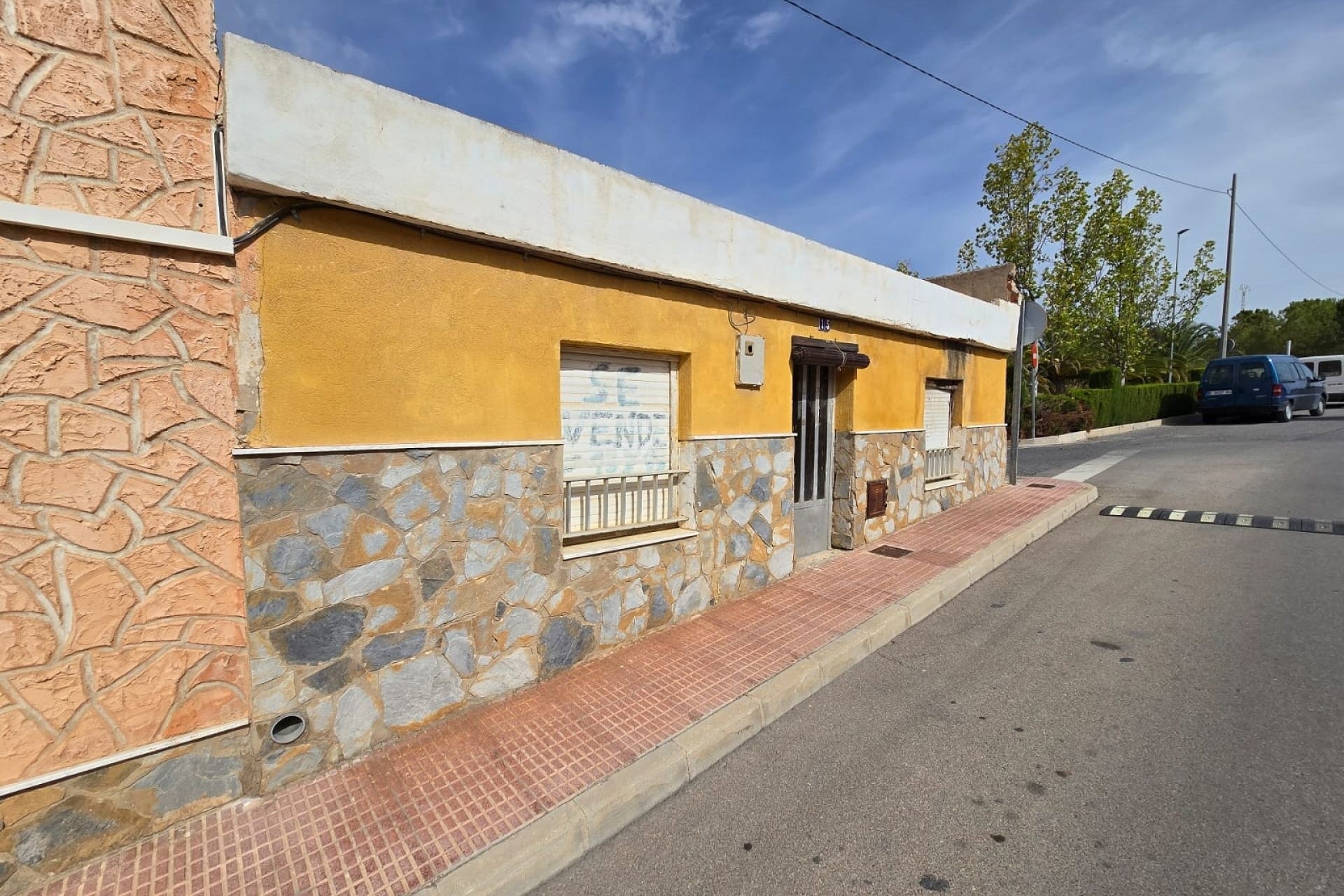 Herverkoop - Stadswoning -
SAX