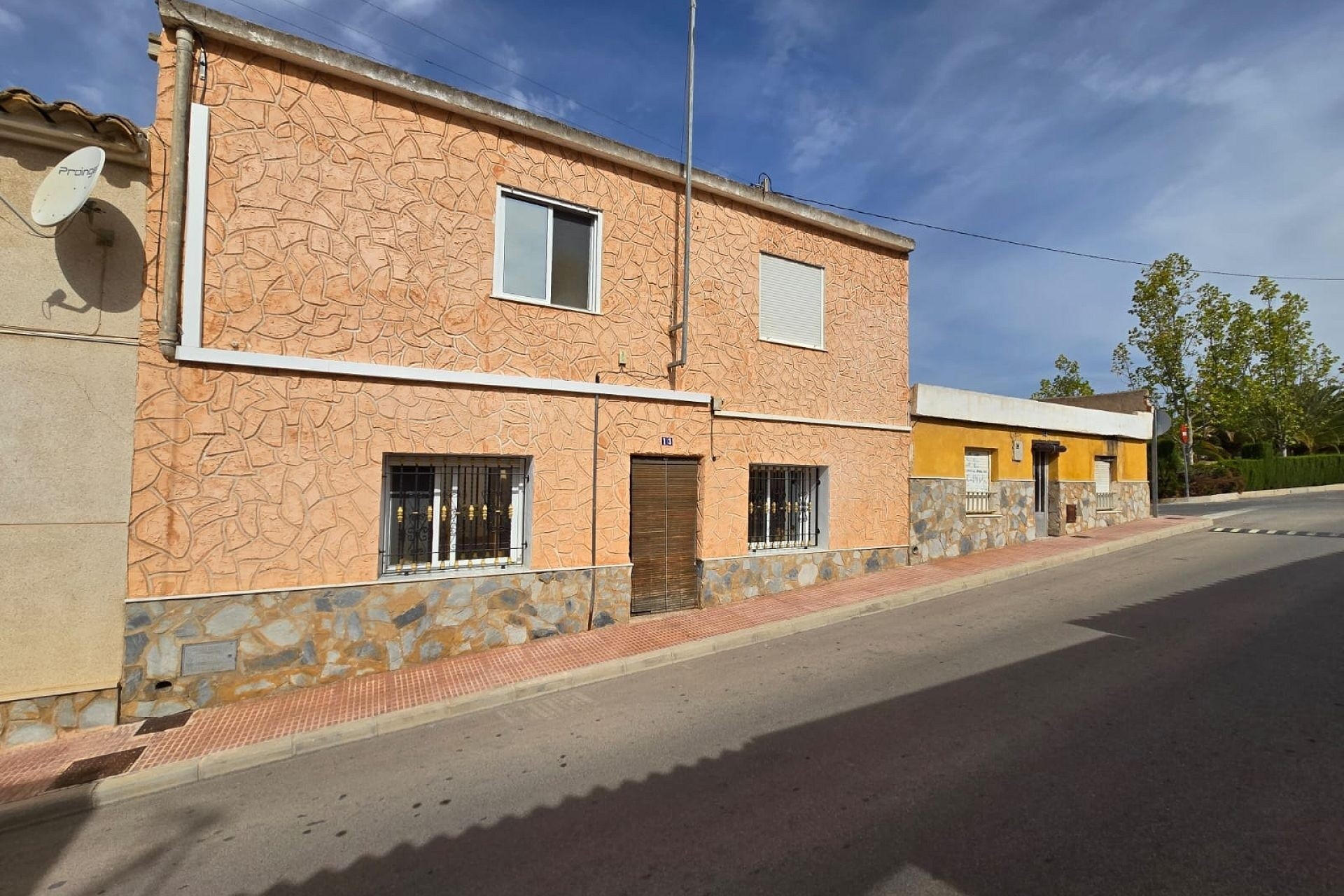 Herverkoop - Stadswoning -
SAX