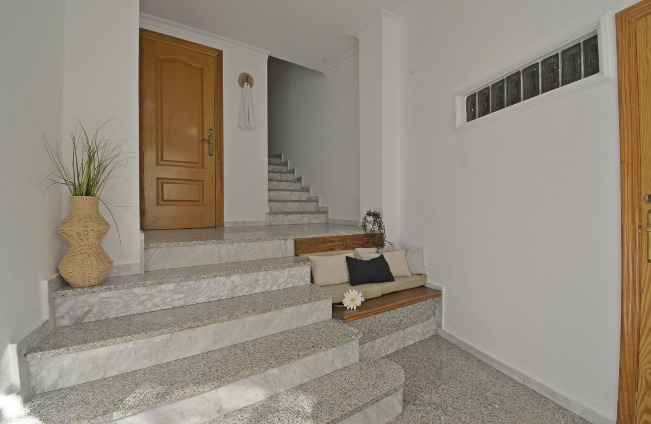 Herverkoop - Stadswoning -
SAX