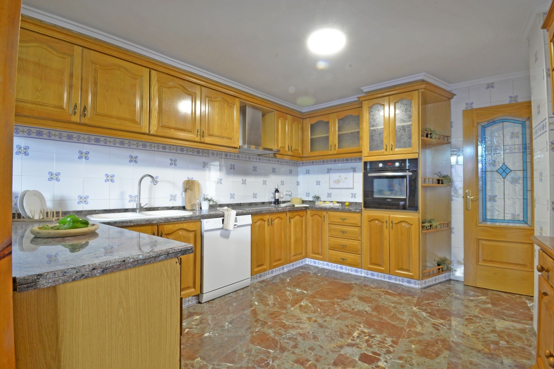 Herverkoop - Stadswoning -
SAX