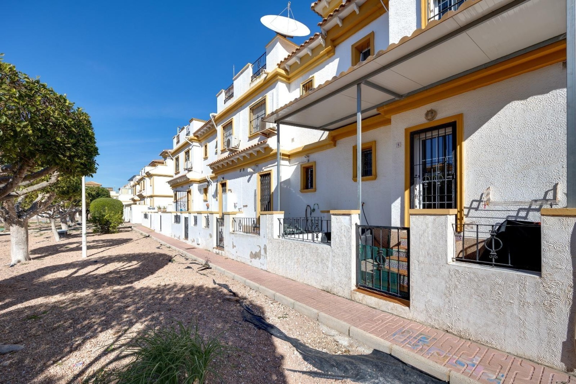 Herverkoop - Stadswoning -
Torrevieja - Aguas Nuevas