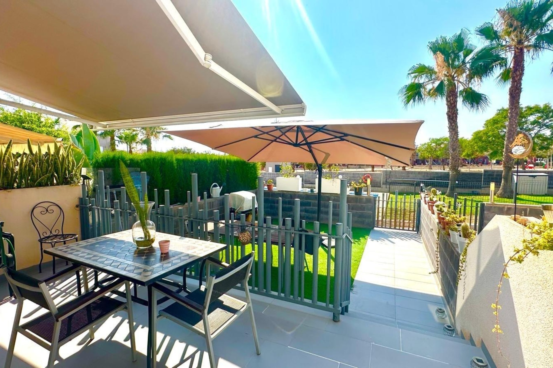Herverkoop - Stadswoning -
Torrevieja - Aguas Nuevas