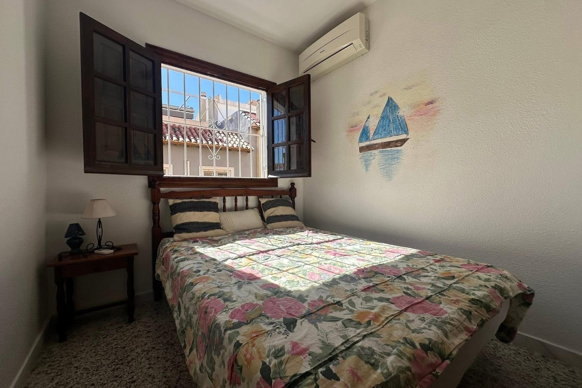 Herverkoop - Stadswoning -
Torrevieja - Cabo cervera