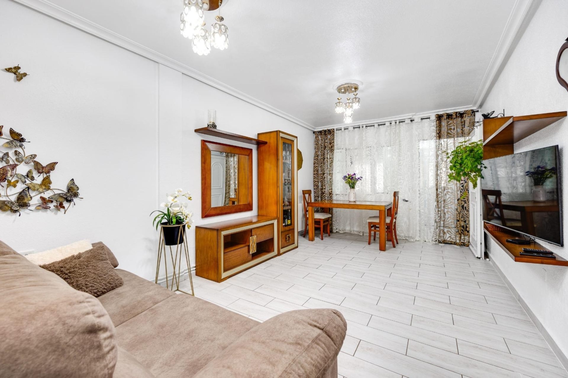 Herverkoop - Stadswoning -
Torrevieja - Calas blanca