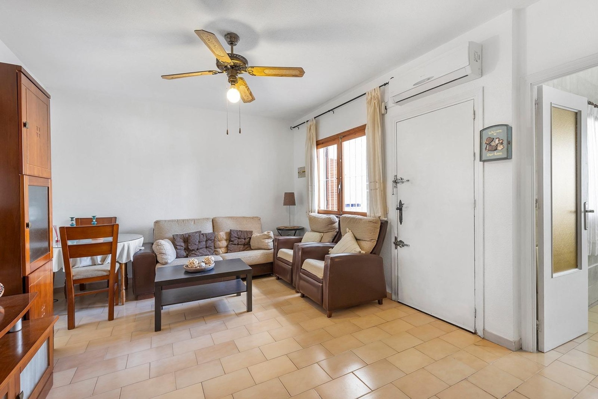 Herverkoop - Stadswoning -
Torrevieja - Calas blanca