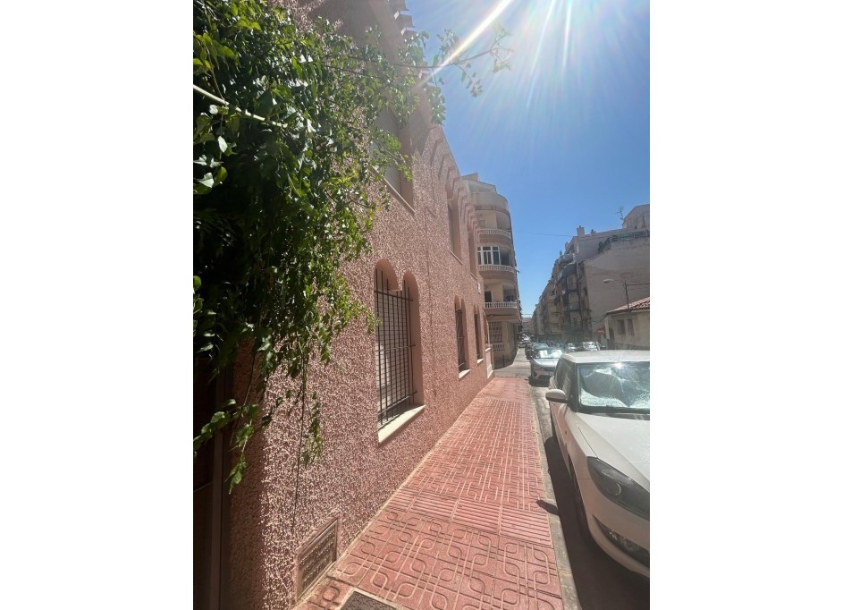 Herverkoop - Stadswoning -
Torrevieja - Centro