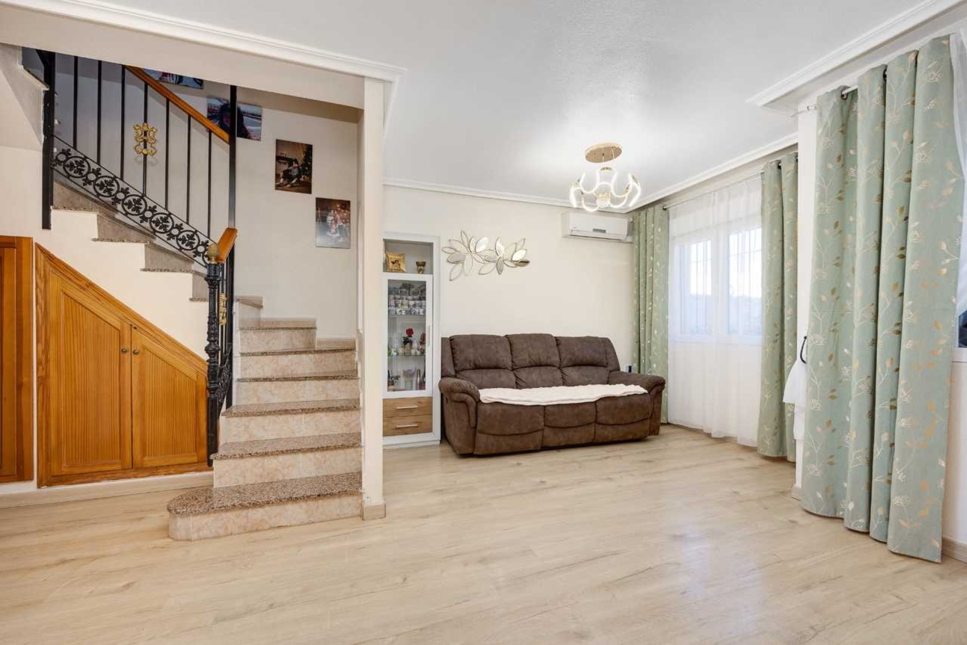 Herverkoop - Stadswoning -
Torrevieja - Costa Blanca