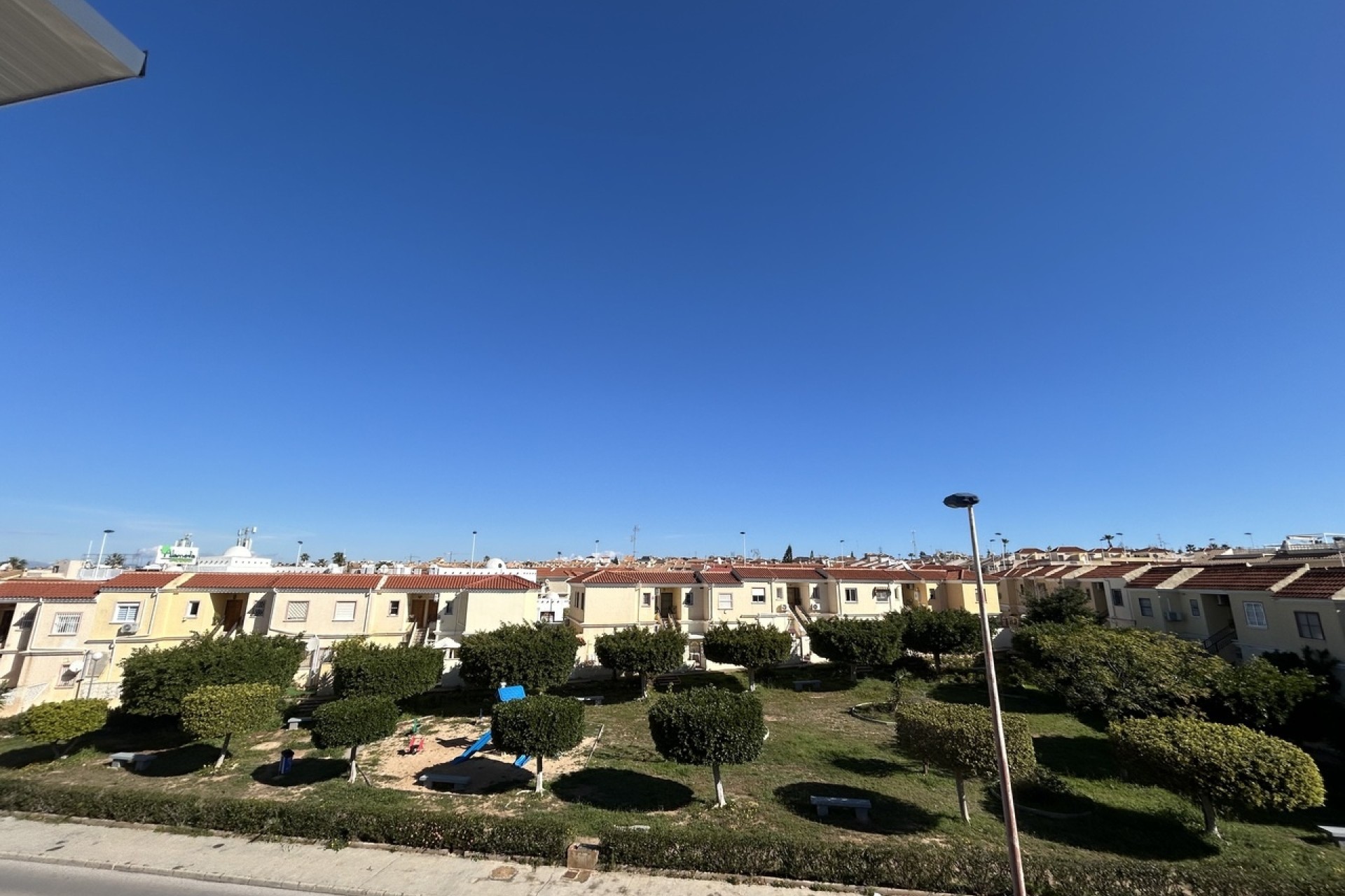 Herverkoop - Stadswoning -
Torrevieja - Costa Blanca