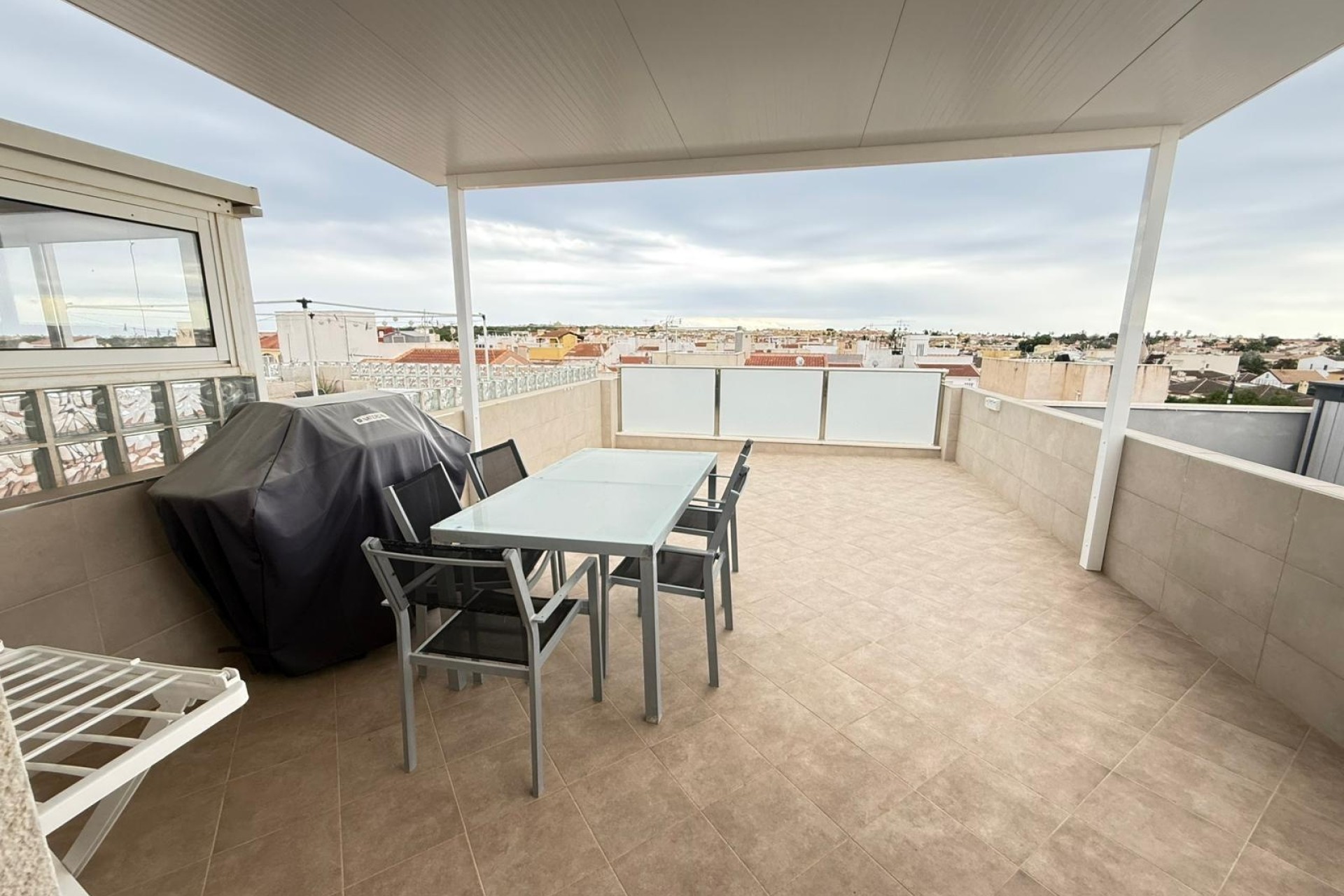 Herverkoop - Stadswoning -
Torrevieja - El chaparral