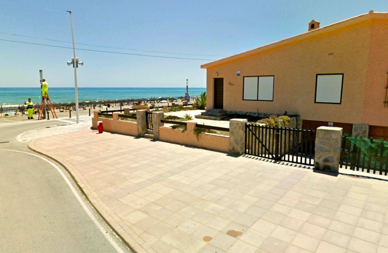 Herverkoop - Stadswoning -
Torrevieja - La Mata