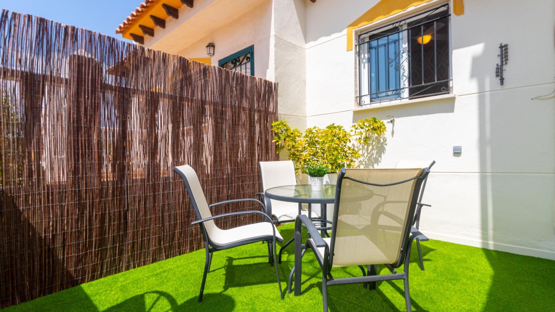 Herverkoop - Stadswoning -
Torrevieja - Los altos