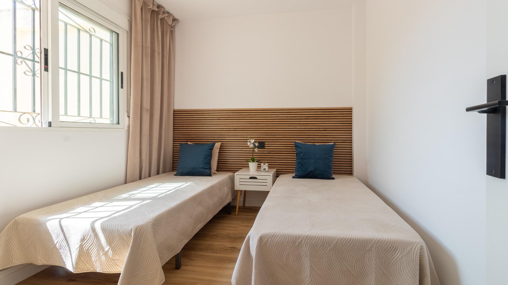 Herverkoop - Stadswoning -
Torrevieja - Los altos