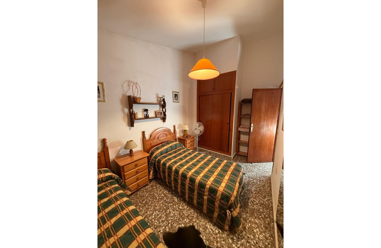 Herverkoop - Stadswoning -
Torrevieja - Los altos