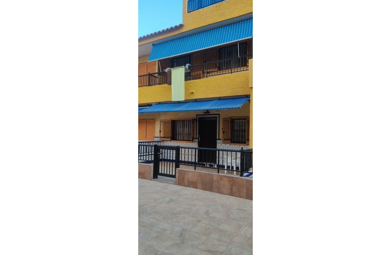 Herverkoop - Stadswoning -
Torrevieja - Los Europeos