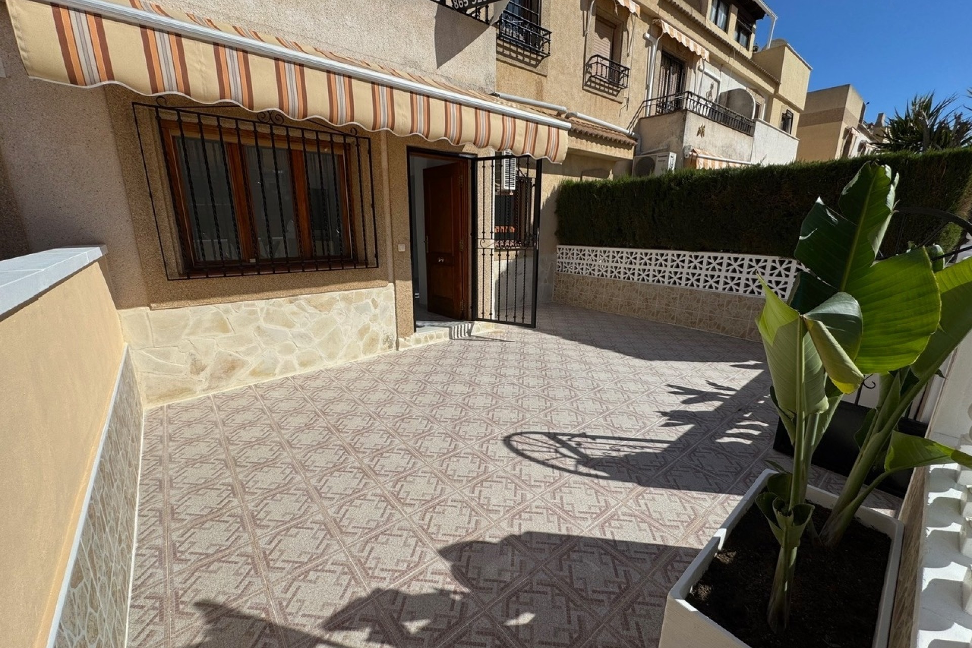 Herverkoop - Stadswoning -
Torrevieja - Los Frutales