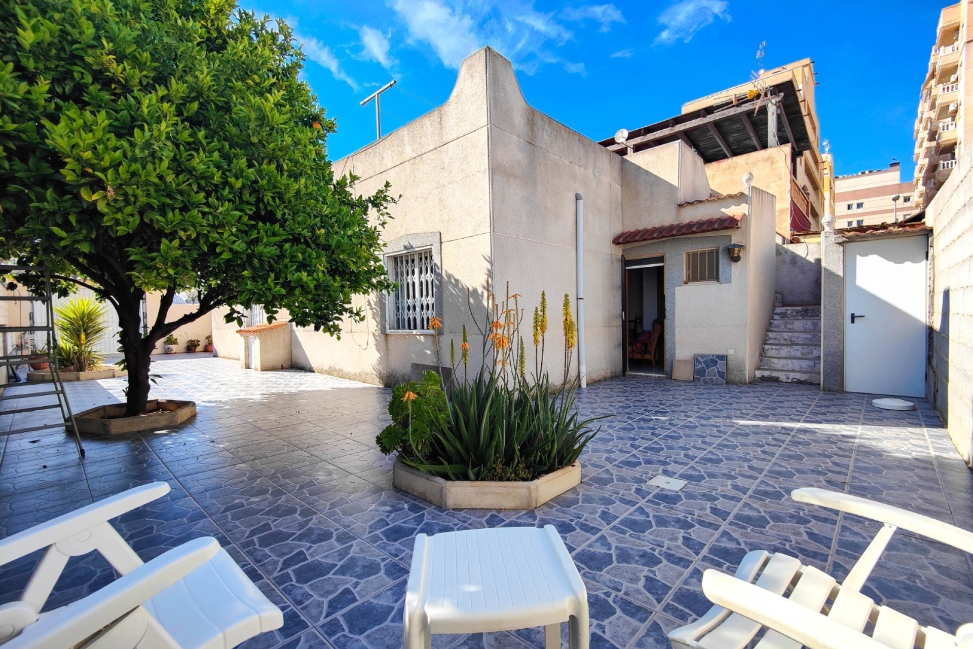 Herverkoop - Stadswoning -
Torrevieja - Nueva Torrevieja