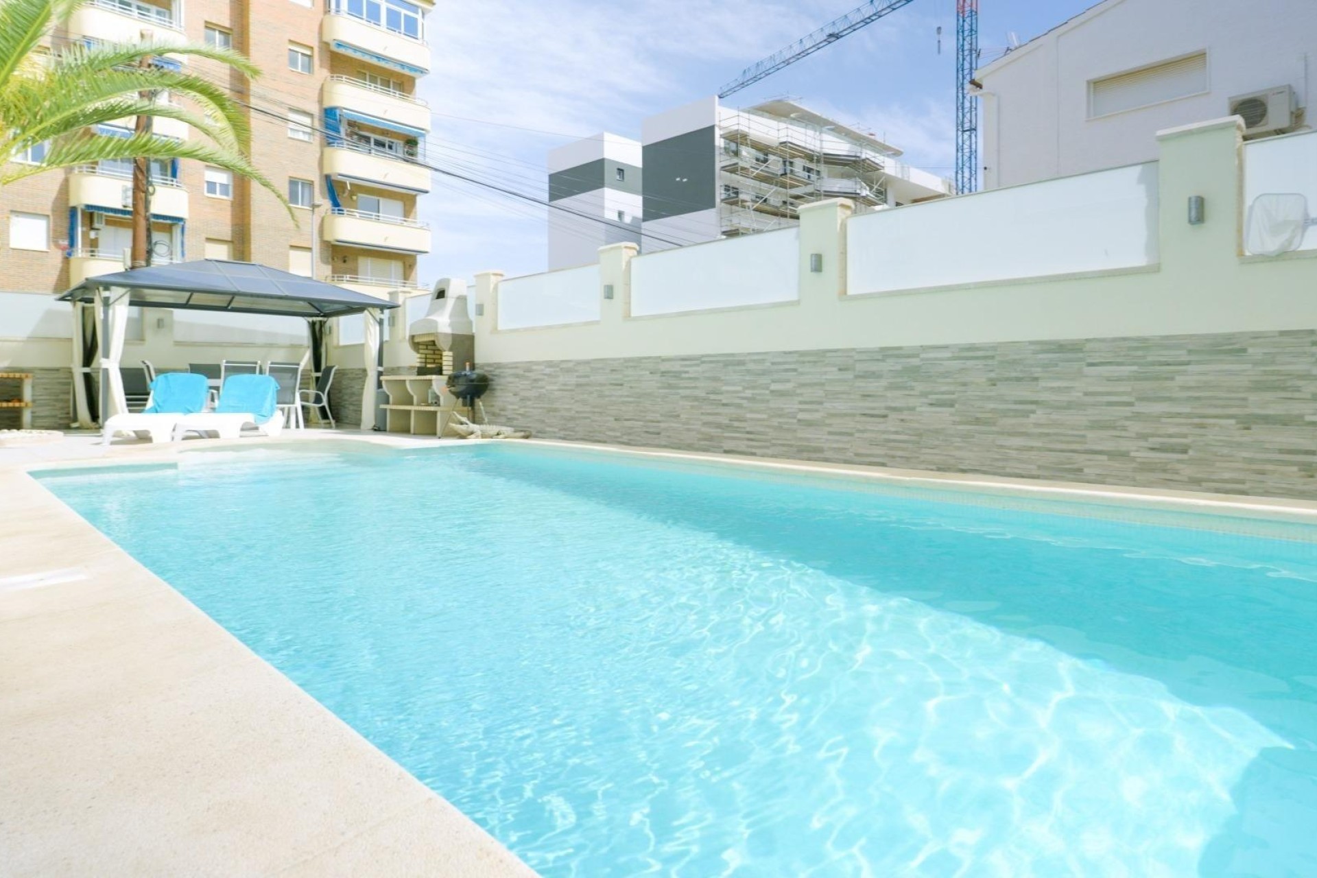 Herverkoop - Stadswoning -
Torrevieja - Punta Prima