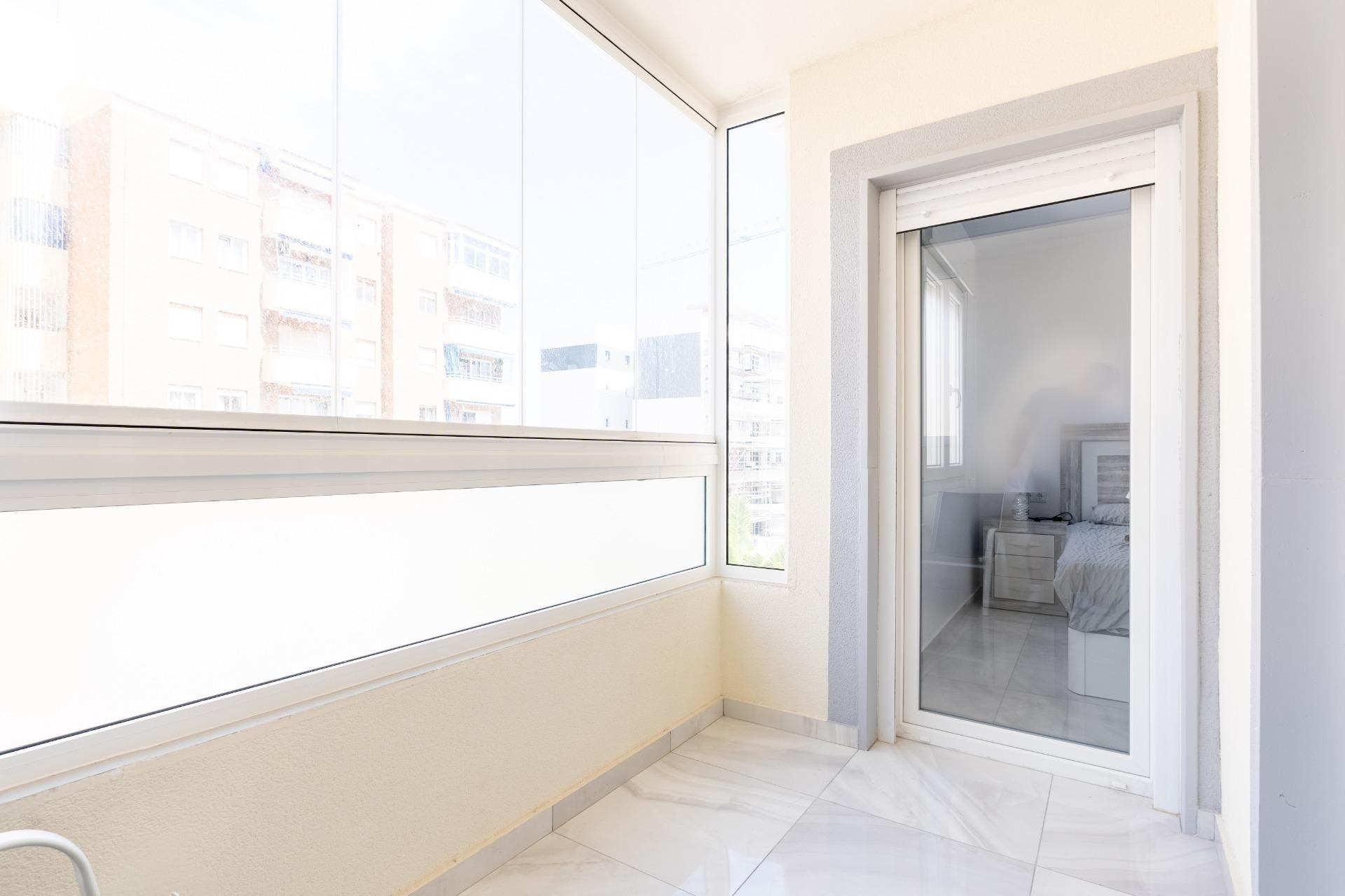 Herverkoop - Stadswoning -
Torrevieja - Punta Prima