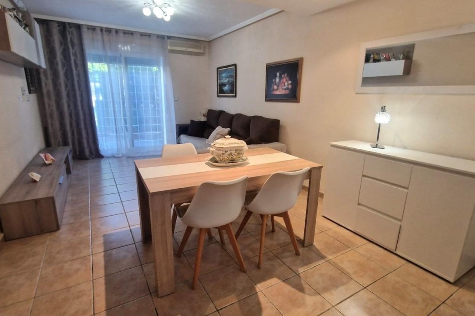 Herverkoop - Stadswoning -
Torrevieja - Torreblanca