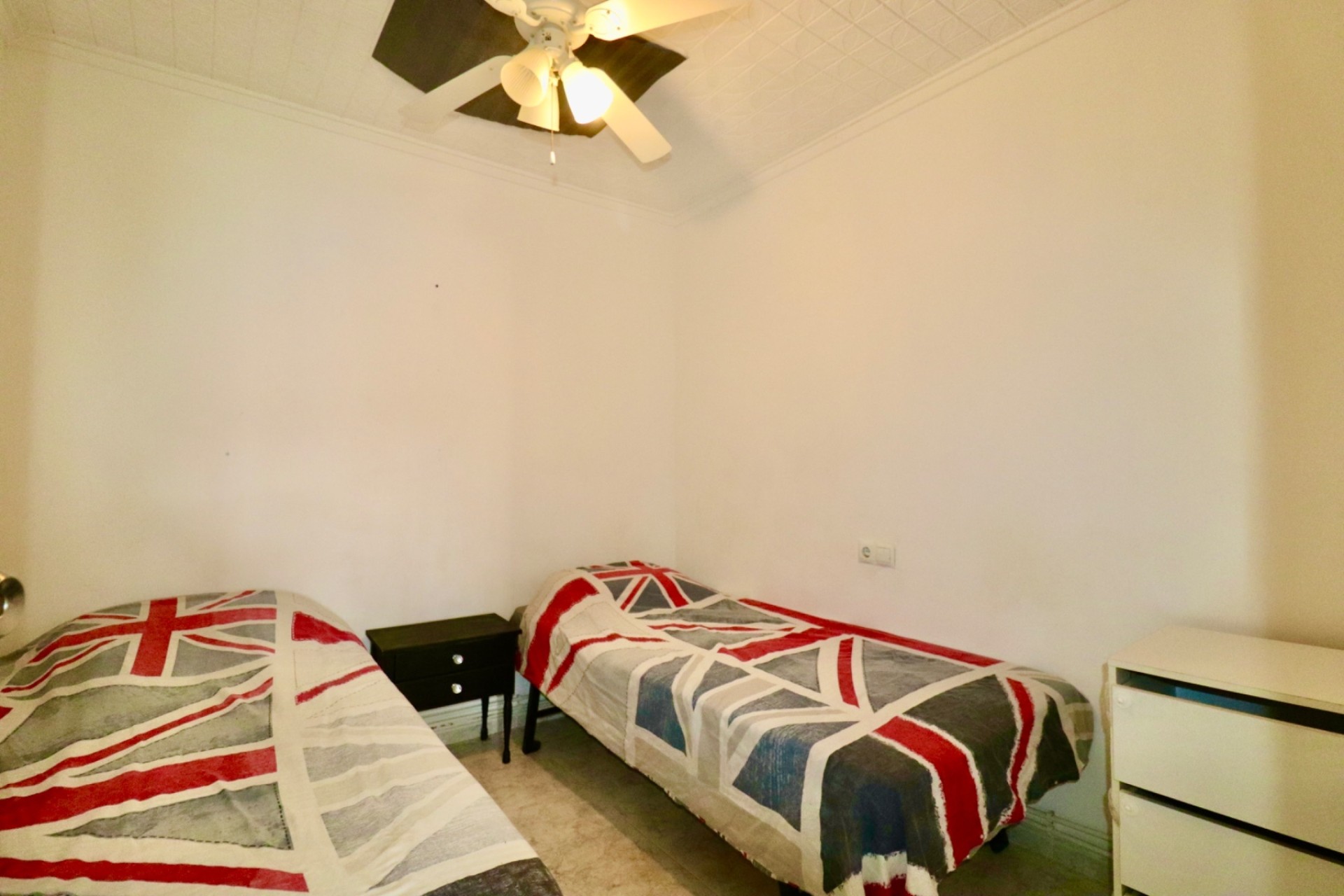 Herverkoop - Stadswoning -
Torrevieja - Torreta-Florida