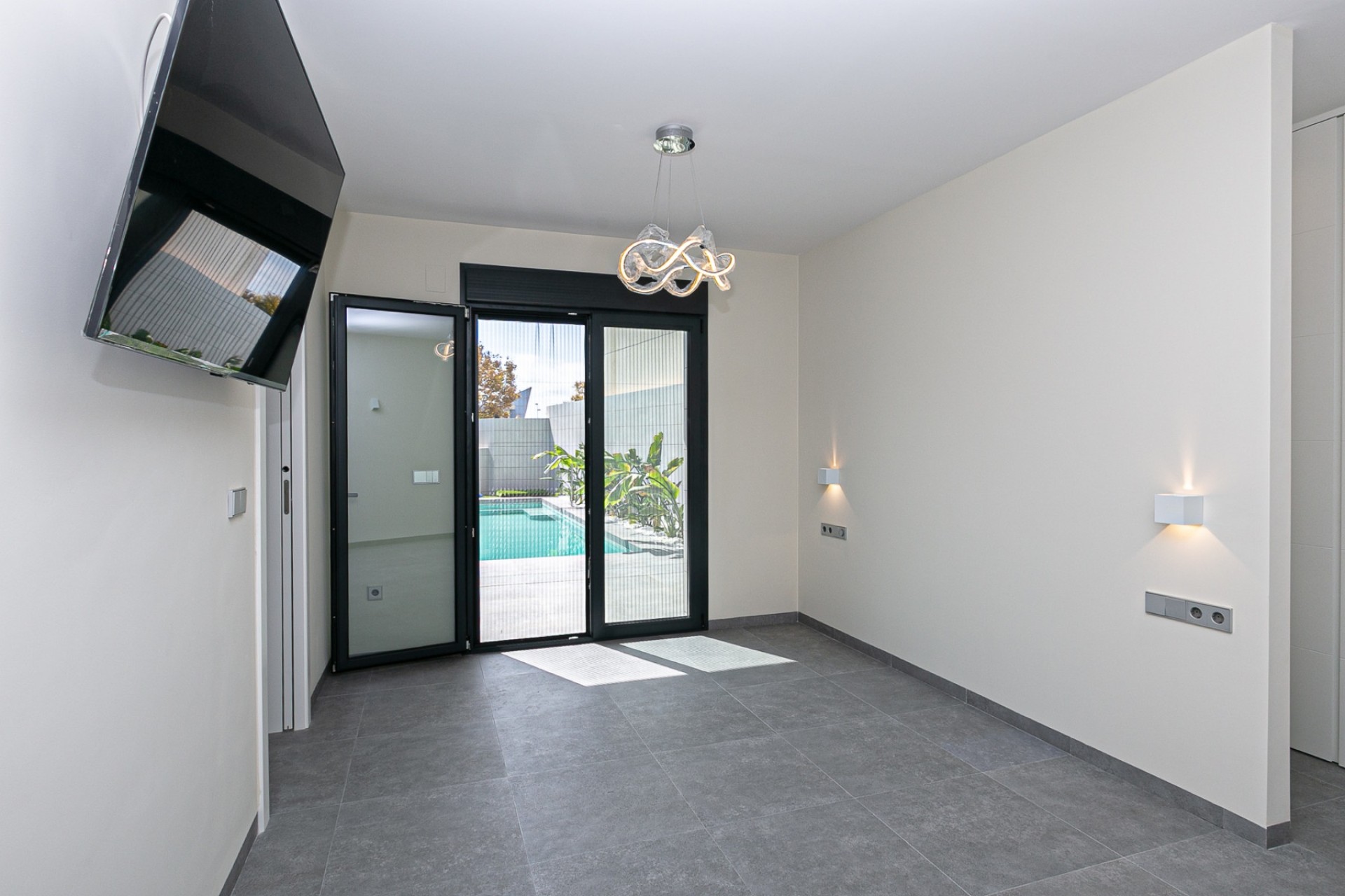 Herverkoop - Stadswoning -
Torrevieja - Torreta - Salado