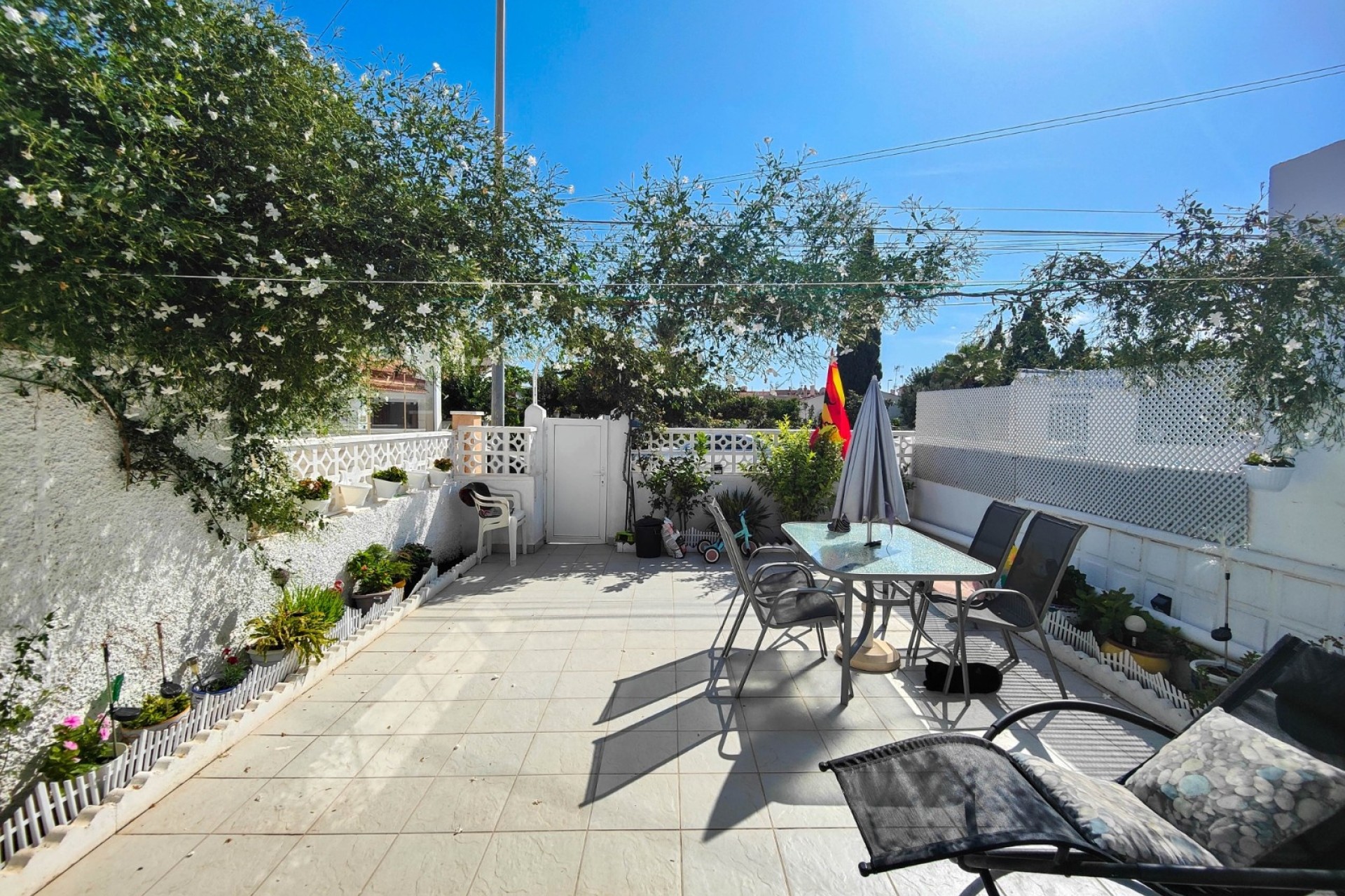 Herverkoop - Stadswoning -
Torrevieja - Torreta - Salado