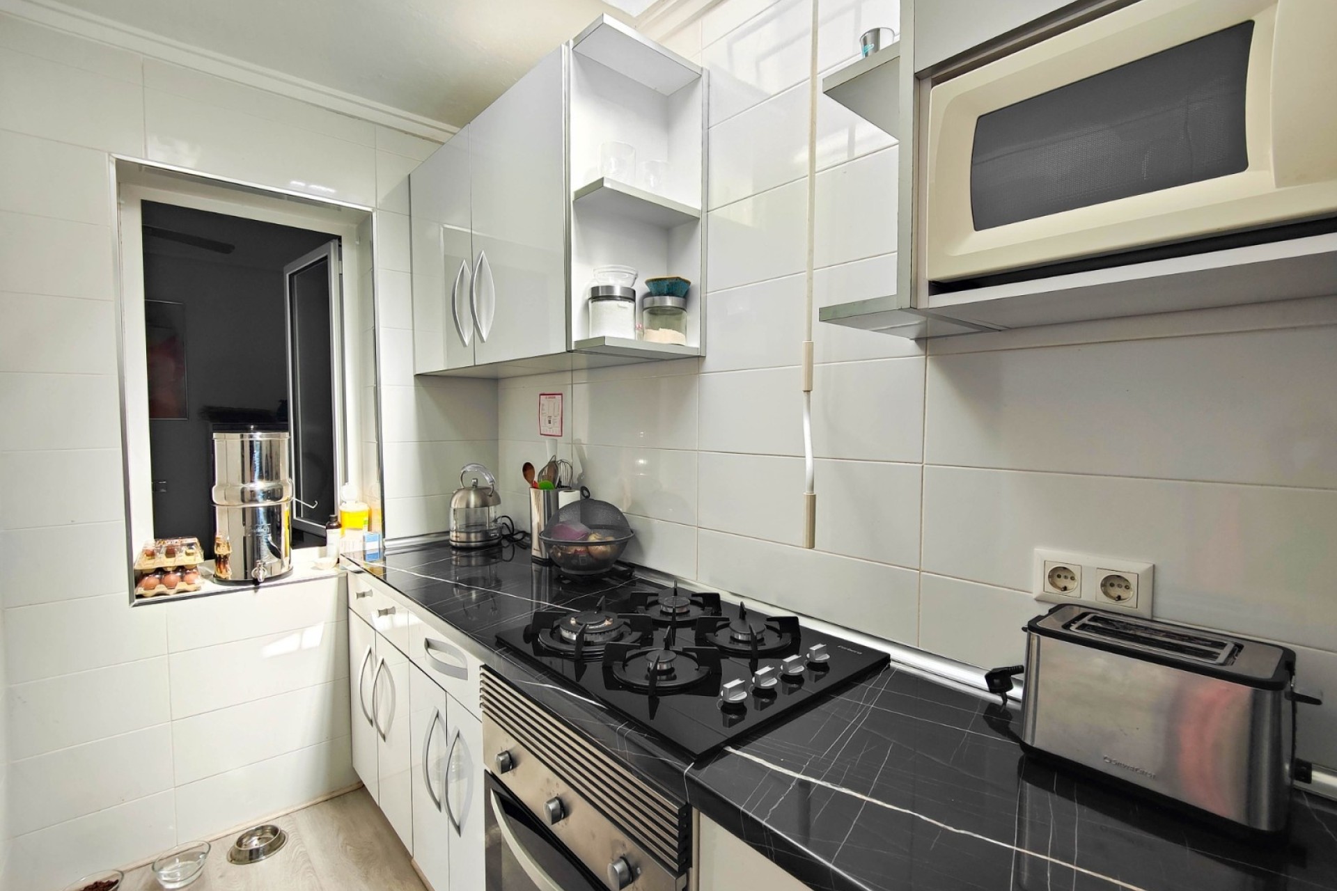 Herverkoop - Stadswoning -
Torrevieja - Torreta - Salado