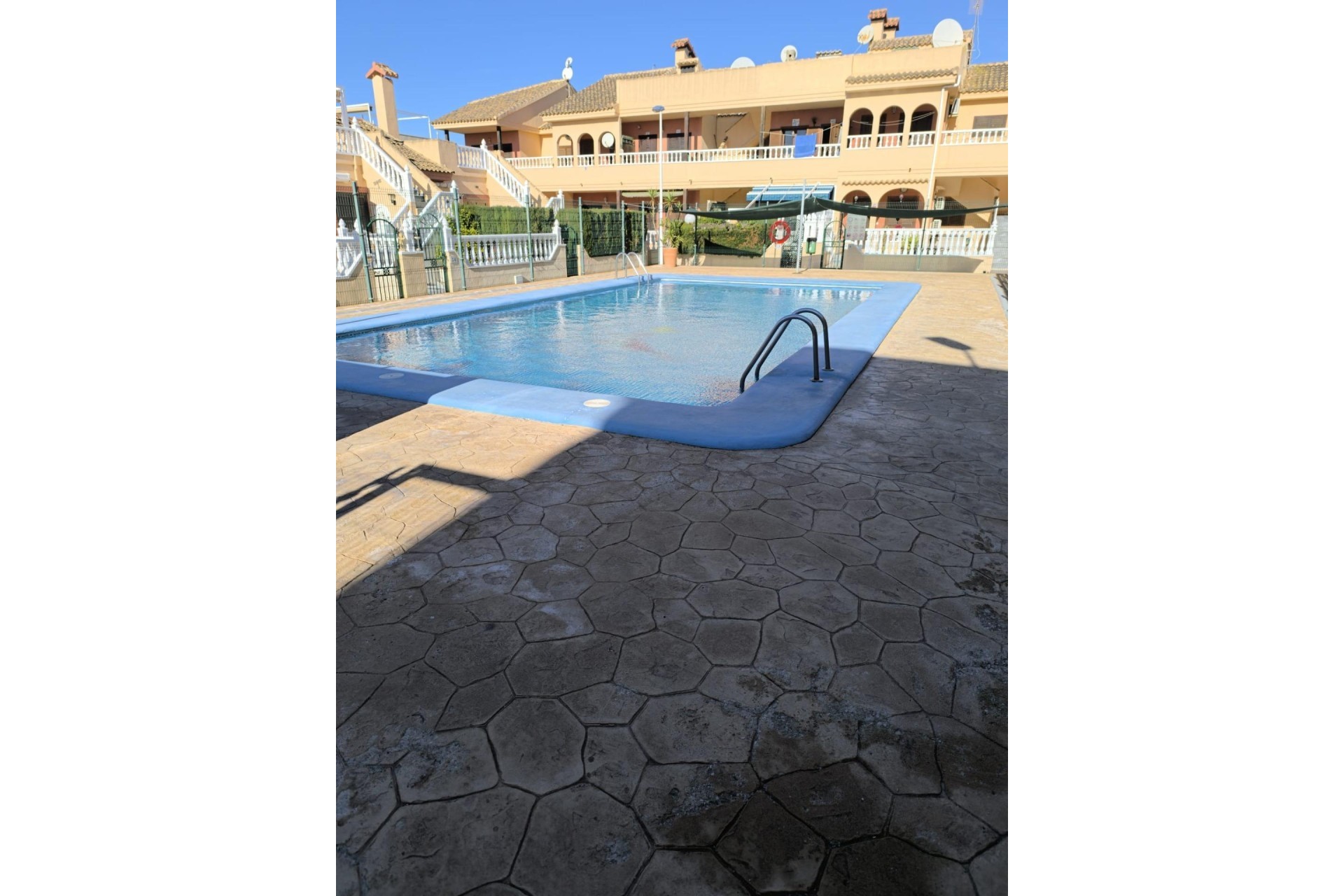 Herverkoop - Stadswoning -
Torrevieja - Torretas