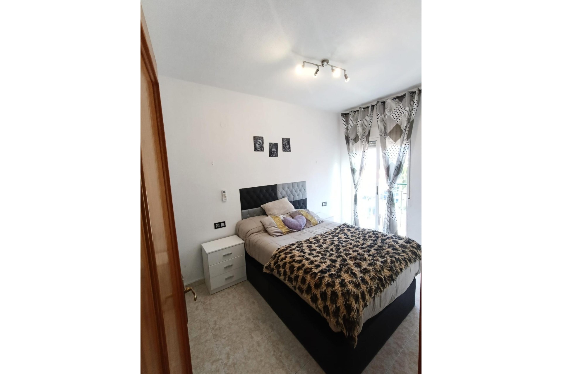 Herverkoop - Stadswoning -
Torrevieja - Torretas