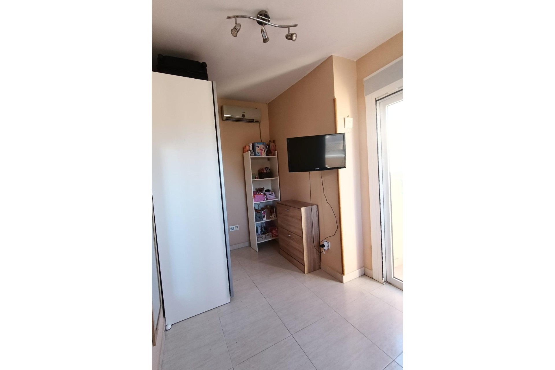 Herverkoop - Stadswoning -
Torrevieja - Torretas