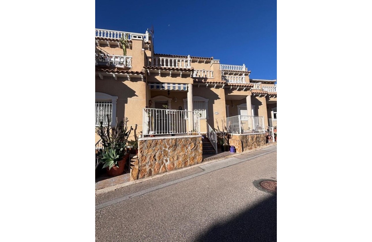 Herverkoop - Stadswoning -
Villamartín - Costa Blanca